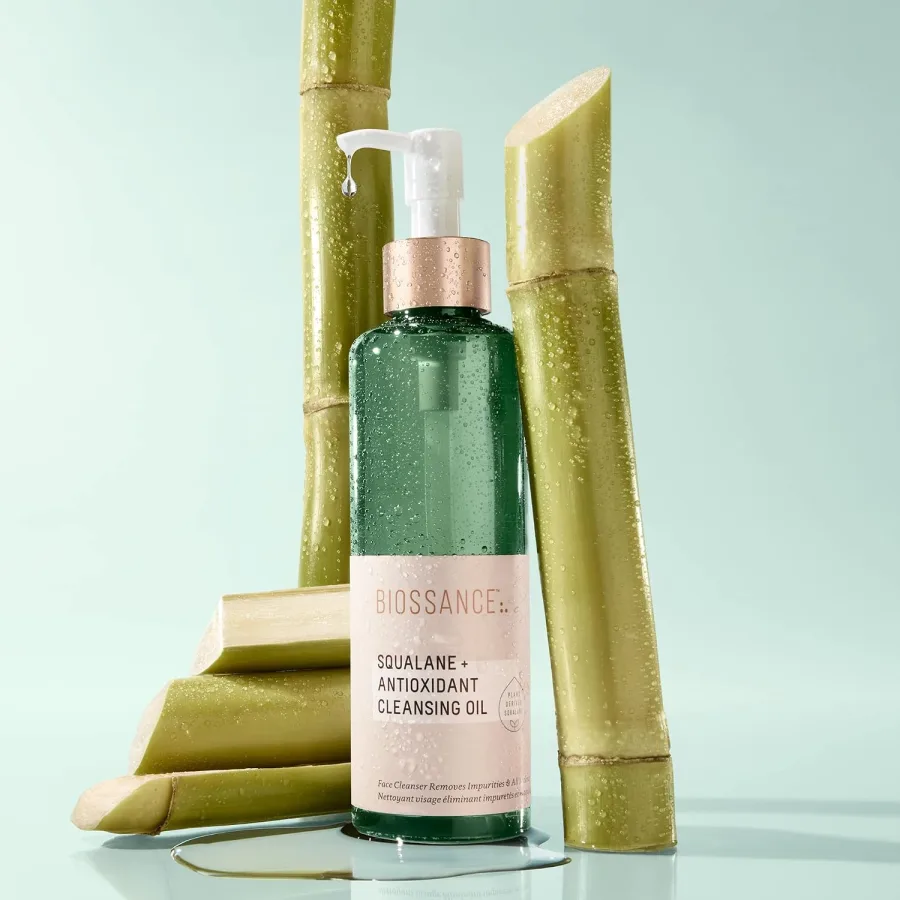 BIOSSANCE Squalane + Antioxidant Cleansing Oil — photo 2