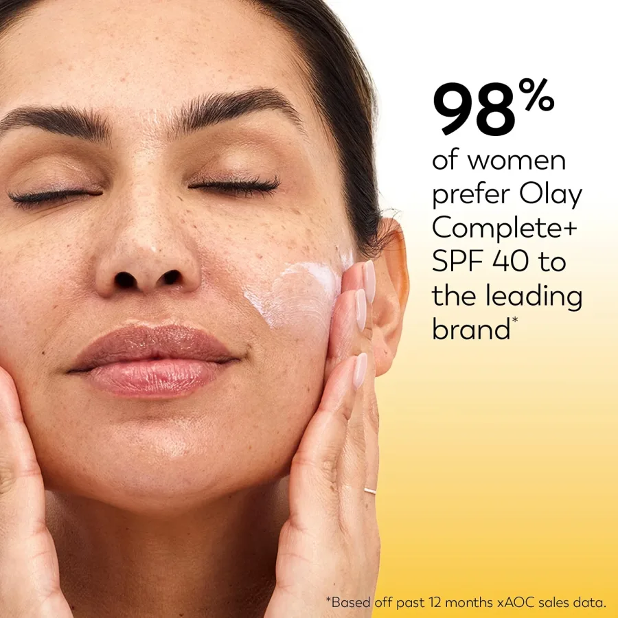 Olay Complete+ Face Moisturizer with Sunscreen SPF 40 — photo 3